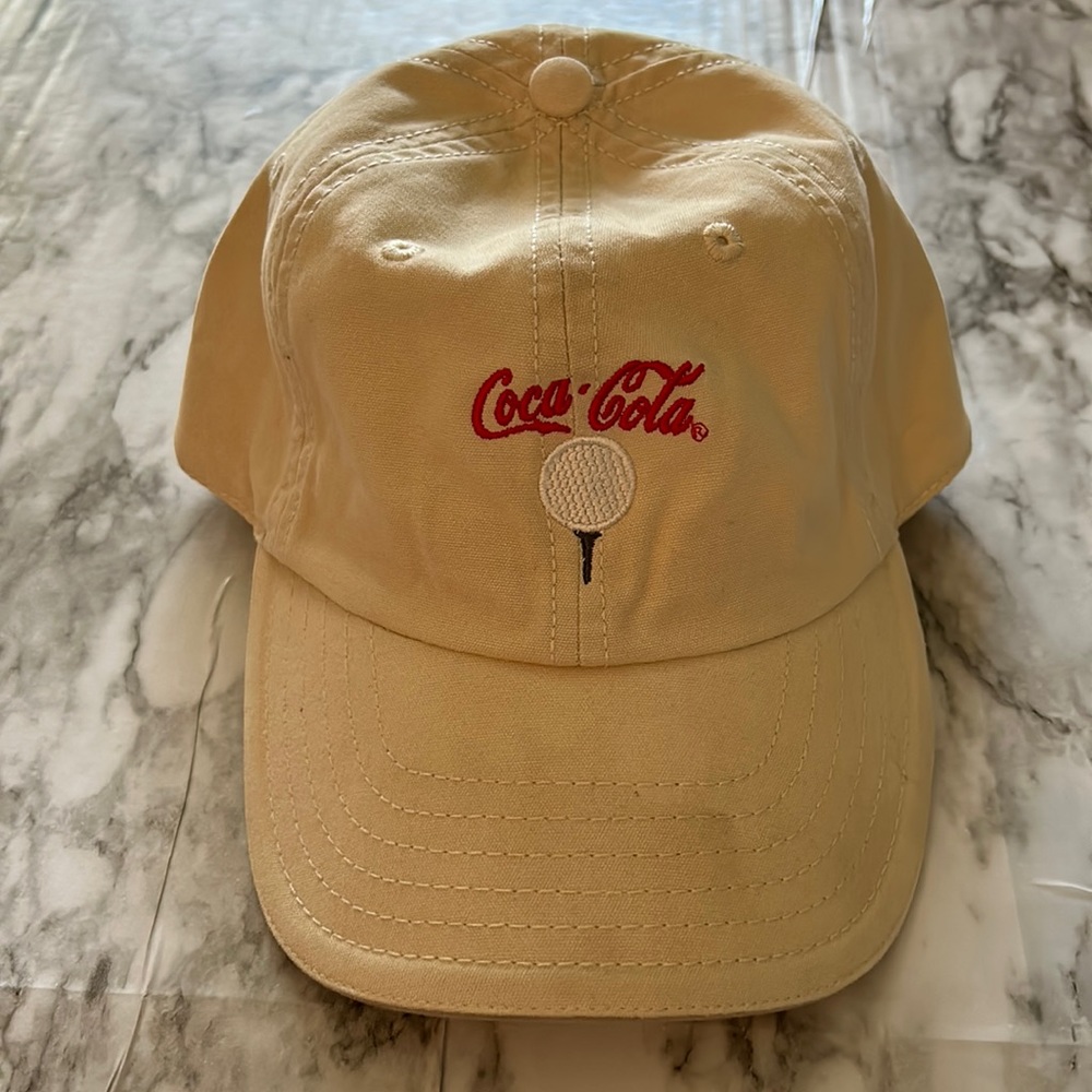 Coca-Cola hat with golf ball and tee - Picture 1 of 9